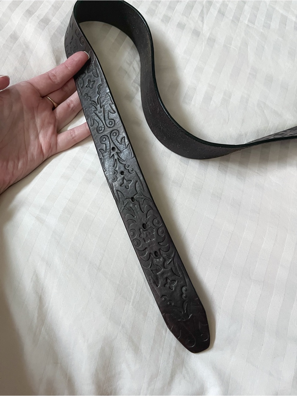 Vintage Fossil Brown Leather Belt | Engraved Floral Buckle | Women’s Small - Picture 4 of 13